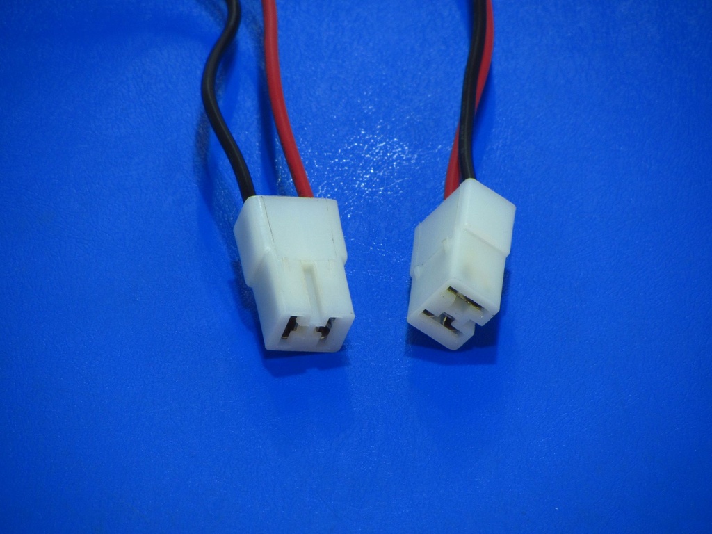 Connector 12675 incl. Wire - Check Polarity