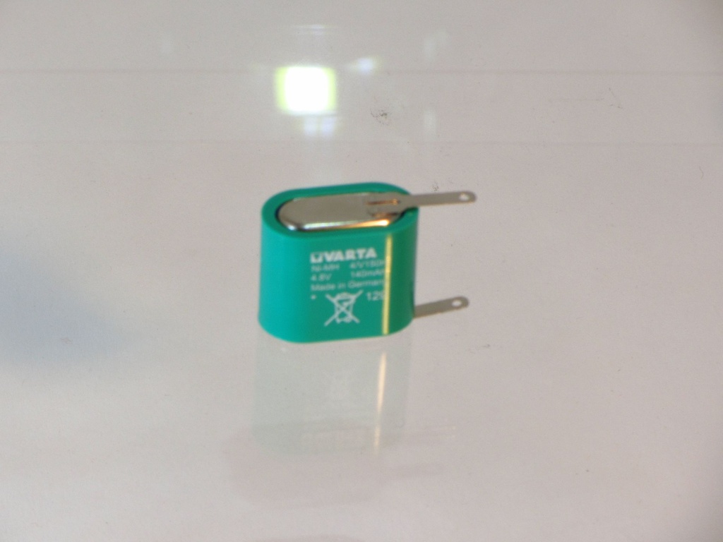 Varta 4/V150H - 55615.604.060  Nimh 4.8V SLD 26 X 14.5 X 25